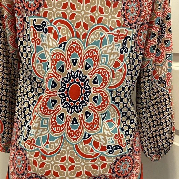 HeartSoul - Women's Pullover Multi-Color V-Neck and V-Bottom Blouse (NWOT) - Picture 5 of 8